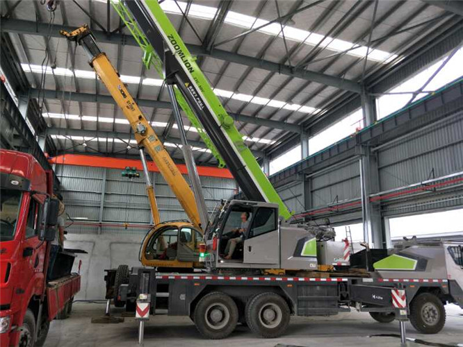 瓜州县高空车出租需要注意哪些安全事项？