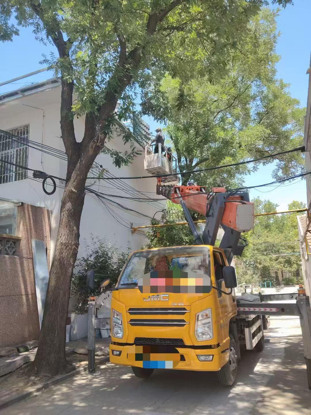 瓜州县高空作业车能吊装重物吗？最大承载多少公斤？