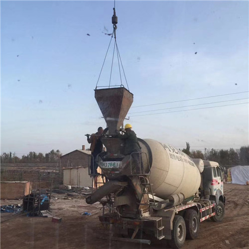 瓜州县“精准瞄准”—— 吊车的 “定位导航” 技术